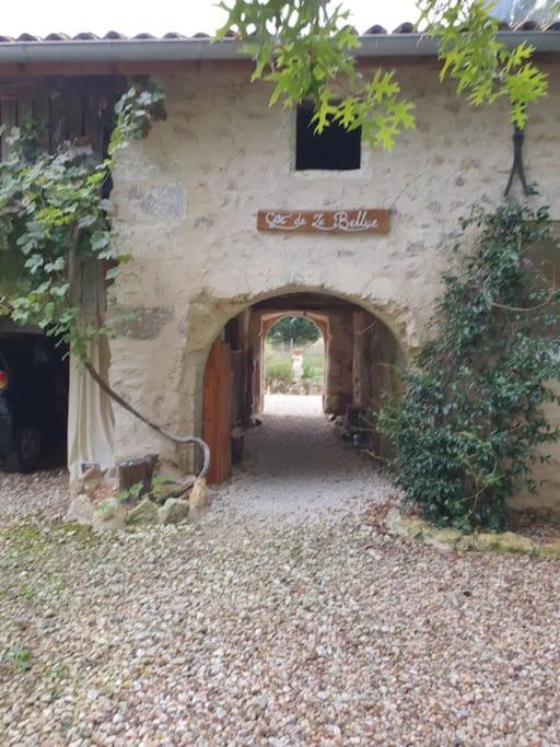 Gite Spacieux - 3 Chambres - Calme Et Charmant Cubnezais Exteriér fotografie